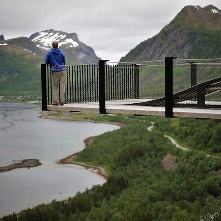 Senja Hotell Finnsnes Exterior foto